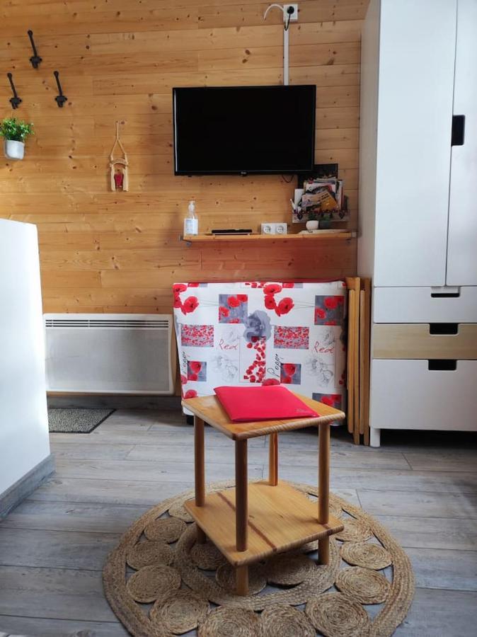 Le Petit Nid Rouge Apartman Ustou Kültér fotó